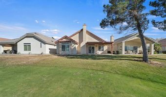 11262 Country Club Dr, Apple Valley, CA 92308