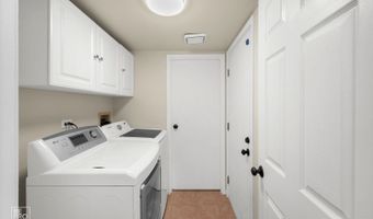 2696 S Embers Ln, Arlington Heights, IL 60005