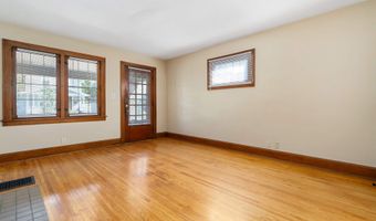 37 E Lakeview Ave, Columbus, OH 43202