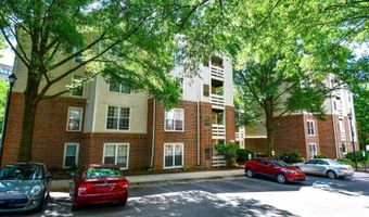240 S REYNOLDS St 309, Alexandria, VA 22304