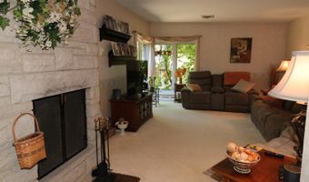 714 Edgewood Dr, Batesville, IN 47006