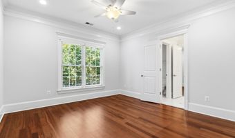 7527 WESTFIELD Dr, Bethesda, MD 20817