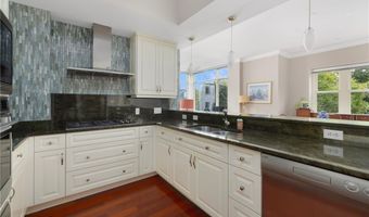 341 Thames St 209 S, Bristol, RI 02809