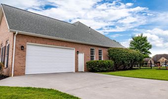 203 Heighton Ct, Alcoa, TN 37701