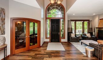 605 Oakwood Pl, Polk City, IA 50226