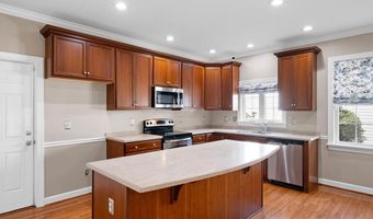 512 BERGENIA Loop, Bear, DE 19701