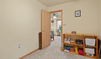 104 Merriment Ln, Blakeslee, PA 18610