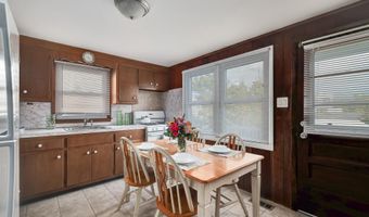 2006 CENTRAL Ave, Barnegat Light, NJ 08006