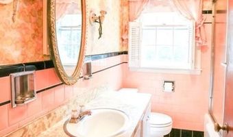 29 Edward Ave, East Providence, RI 02916