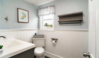 226 Becker Ave, East Providence, RI 02915