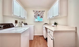 1125 Royal Dr, Amherst, OH 44001
