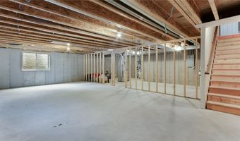 2811 Swallowtail Ct, Altoona, WI 54720