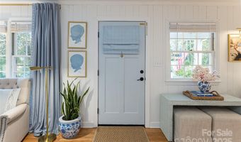 28 Ridgefield Pl, Asheville, NC 28803