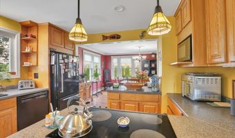 100 Adams Rd, Bloomfield, CT 06002