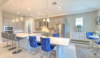 7401 PARADISO Dr, Apollo Beach, FL 33572