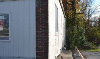 295 E. Walnut St, Albion, IL 62806