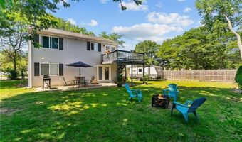 4 Clarke St, Warwick, RI 02886