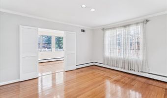 5813 MIDHILL St, Bethesda, MD 20817