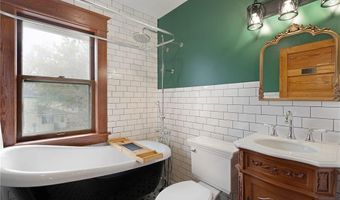 701 11th St NW, Austin, MN 55912