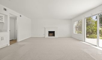 196 Mariposa Dr, Camarillo, CA 93012