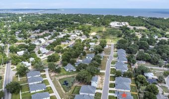 153 Le Moyne St, Bay St. Louis, MS 39520