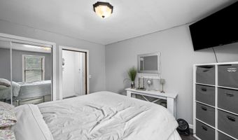 406 234TH St, Aledo, IL 61231