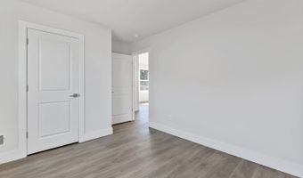 2008 Green Acres Dr, Adrian, MI 49221