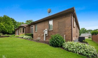 589 Edelweiss Dr, Antioch, IL 60002