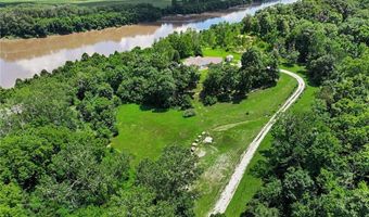 322 Riverfront Rd, Atchison, KS 66002