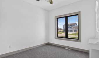 324 31st St SE, Altoona, IA 50009