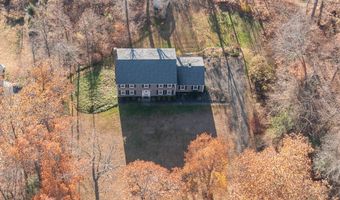 44 Flax Hill Rd, Brookfield, CT 06804