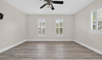 123 Aberdeen Pond Dr, Apollo Beach, FL 33572