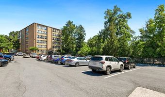 4970 BATTERY Ln 108, Bethesda, MD 20814