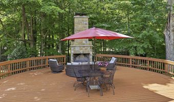 W2530 BROOKHAVEN Drive, Appleton, WI 54915