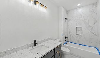 13 Pentland Dr, Bella Vista, AR 72715