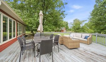 2400 Anchor Way, Anchorage, KY 40223