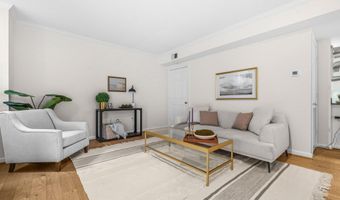 3830 9TH St N 109W, Arlington, VA 22203