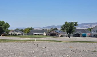 1905 Seven Iron Ct, Fernley, NV 89408