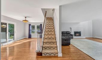 212 Vickery Rd, Auburn, ME 04210