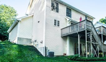 45 Pocono Ln 4, Danbury, CT 06810