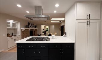 1677 S Hill Ave, Fallbrook, CA 92028