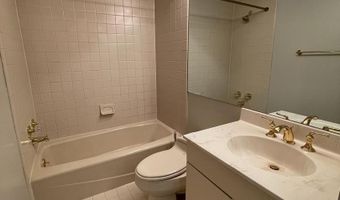 1530 KEY Blvd 326, Arlington, VA 22209