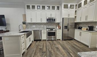 97 Perth Dr A, Bella Vista, AR 72715