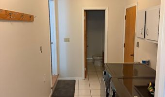 3925 Waldenwood Dr, Ann Arbor, MI 48105