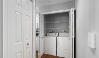 2000 PHILLIPS Ter 9, Annapolis, MD 21401