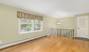 350 Essex Rd, North Kingstown, RI 02852
