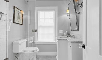 15 Liberty St, Chester, CT 06412