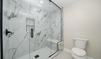 926 E Crest Ave, Addison, IL 60101