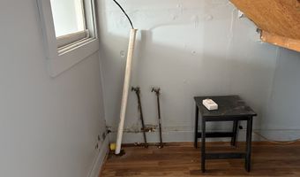 152 Blacks Rd 1st floor, Cheshire, CT 06410