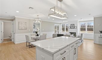 9 Joseph N Zenga Jr Blvd 306, East Greenwich, RI 02818